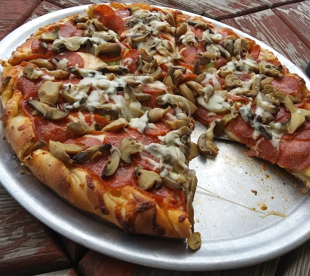 Med Fresh Dough w & Green Peppers